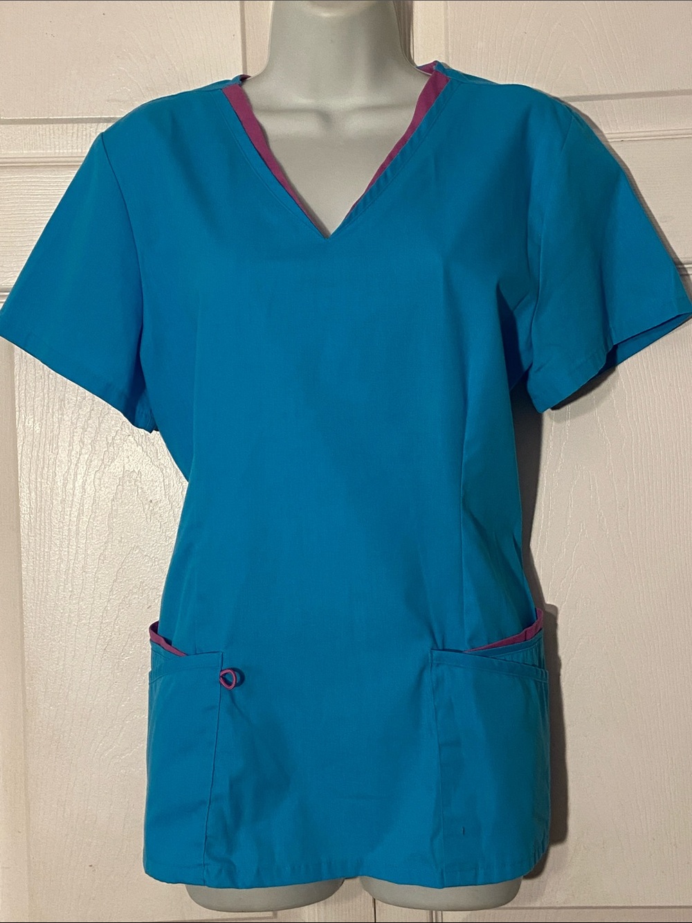 Urbane V-Neck Medical Scrub Top in Teal with Pink Trim